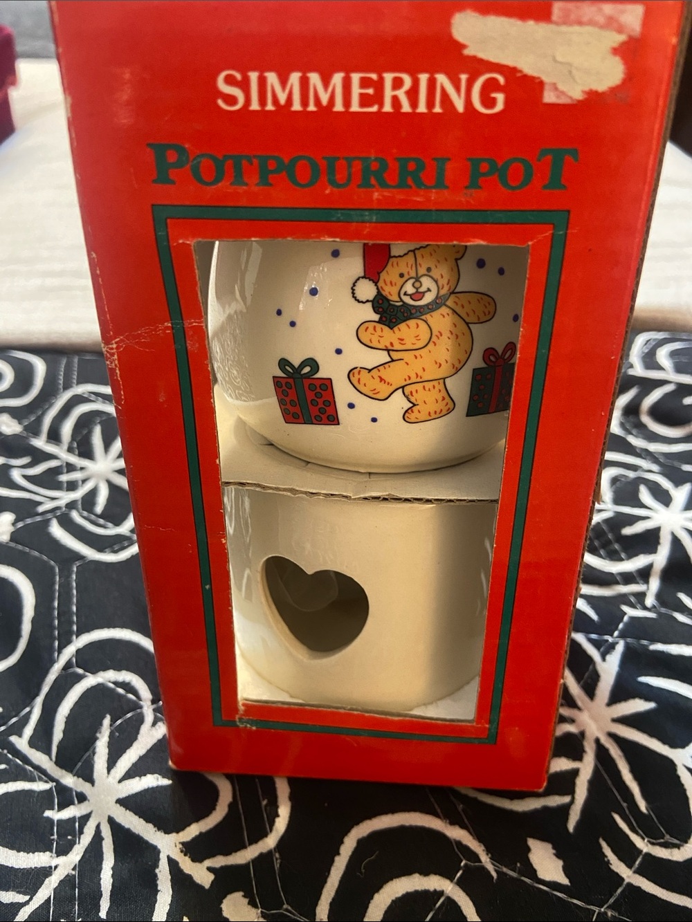 Vintage Simmering Potpourri Pot decor with tea light candle